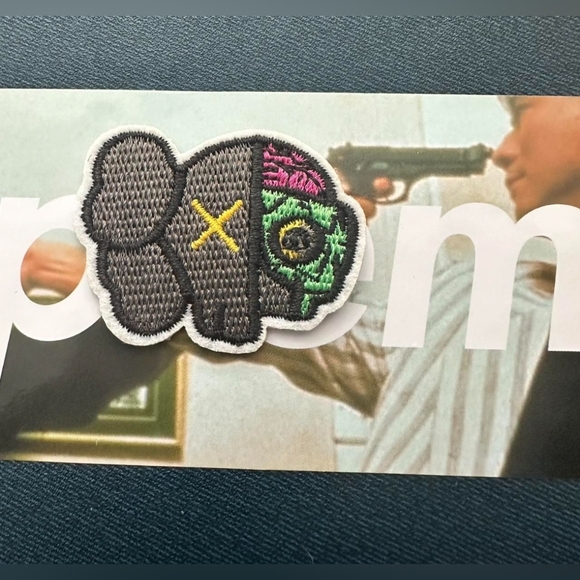 KAWS embroidered iron-on patch - Picture 2 of 2